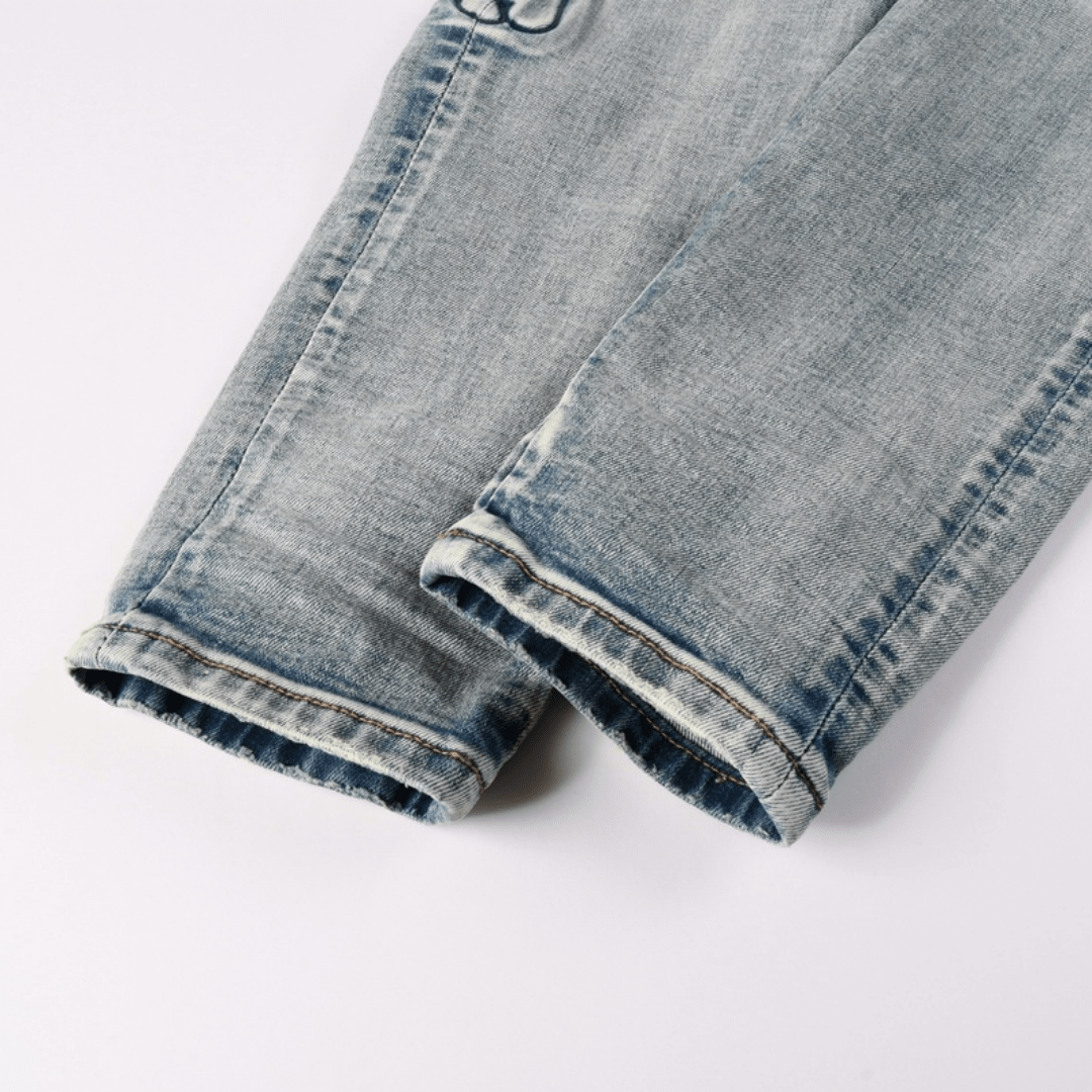 Amr Gradient Bones Jeans