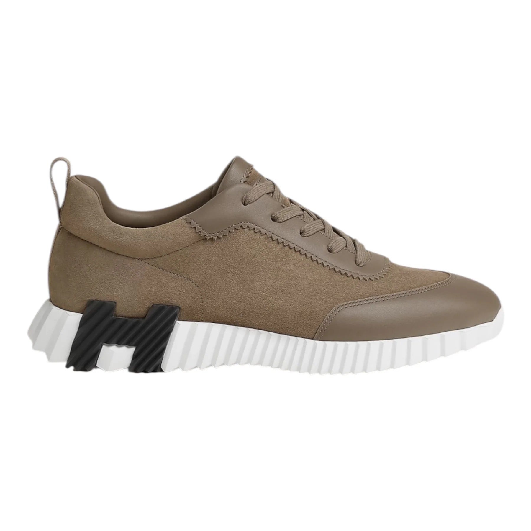 "Bouncing" Sneaker