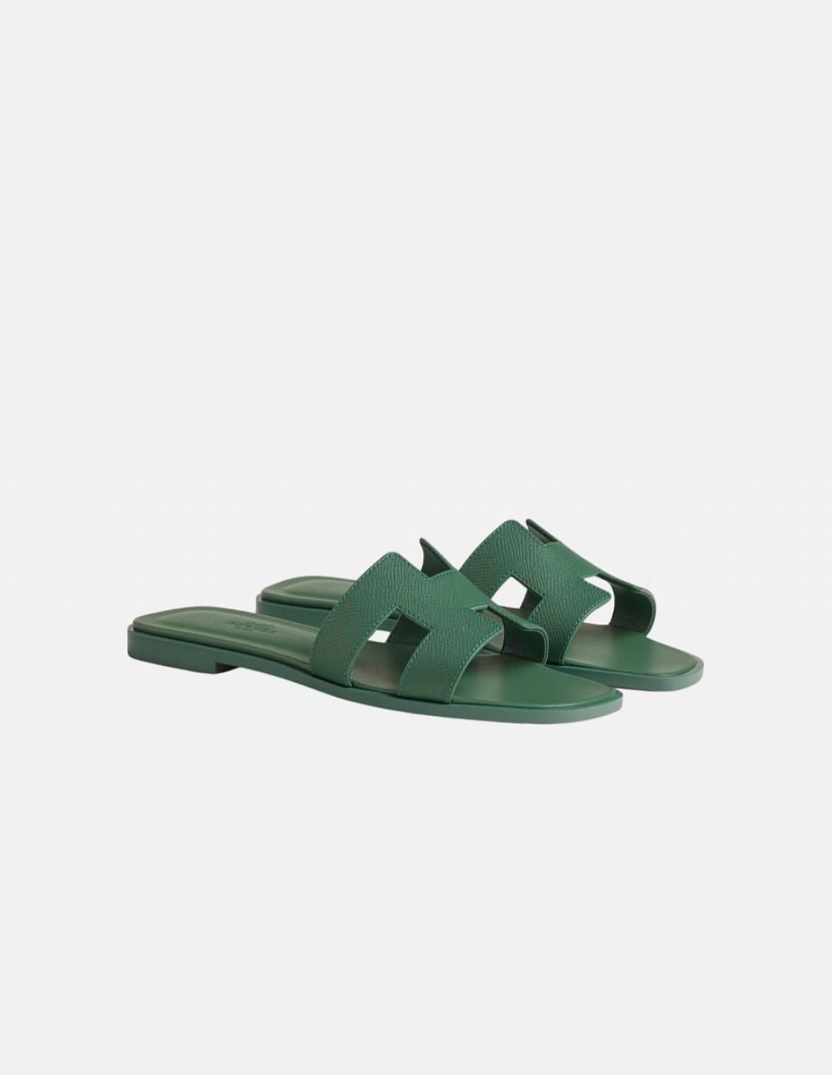 "Herm" Oran Sandal