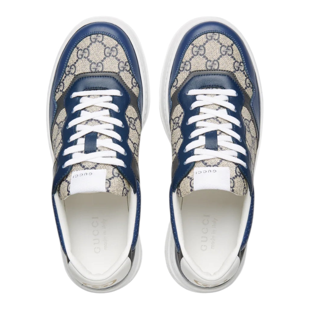 Blau