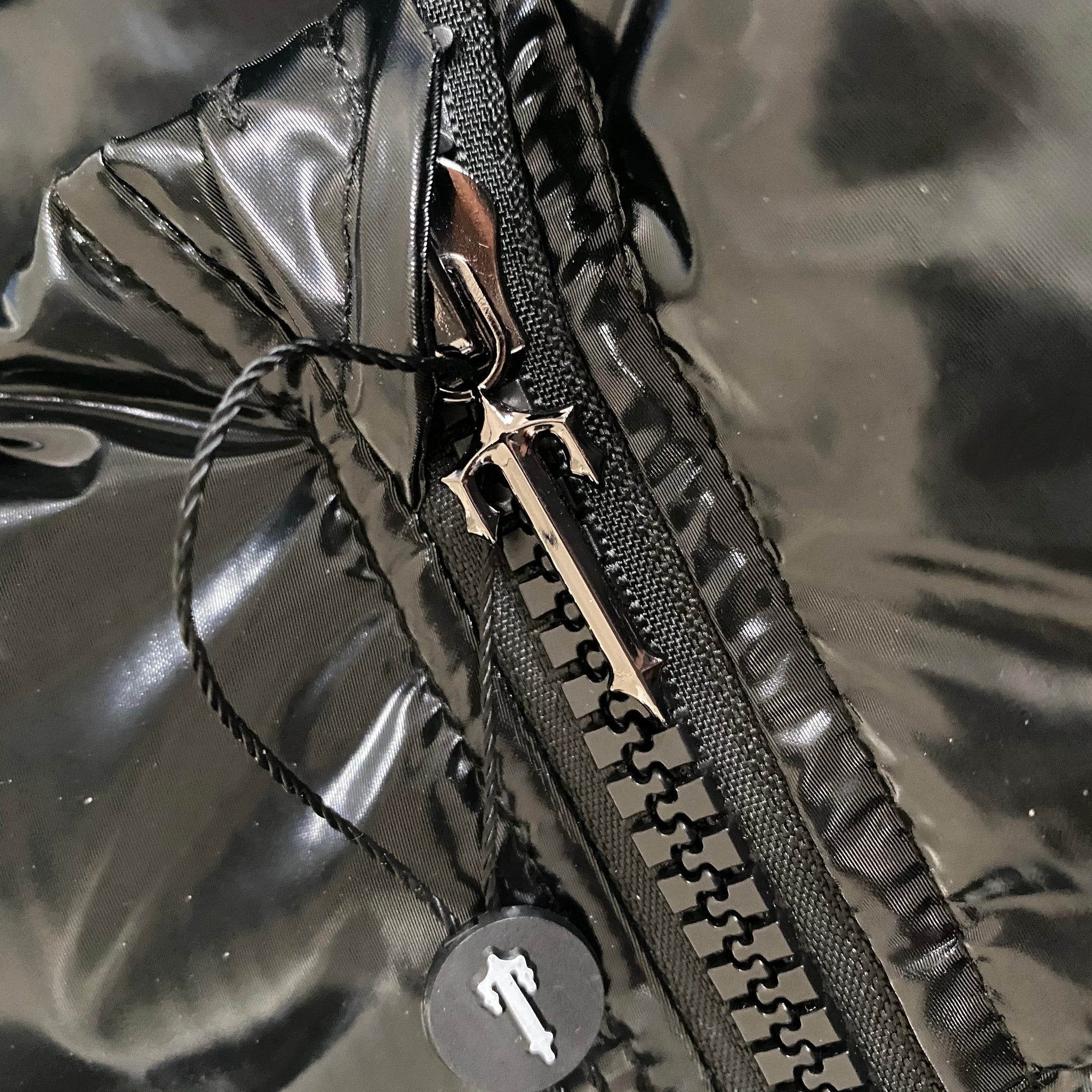 XS